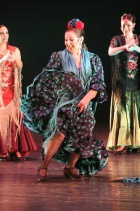 <p style="text-align: right;" dir="rtl">סילביה דוראן<br />פלמנקו RUMBA<br />מתוך המופע FIESTA<br />אולם סוזן דלל 2007<br />צילום: דדי ליפשיץ</p>
